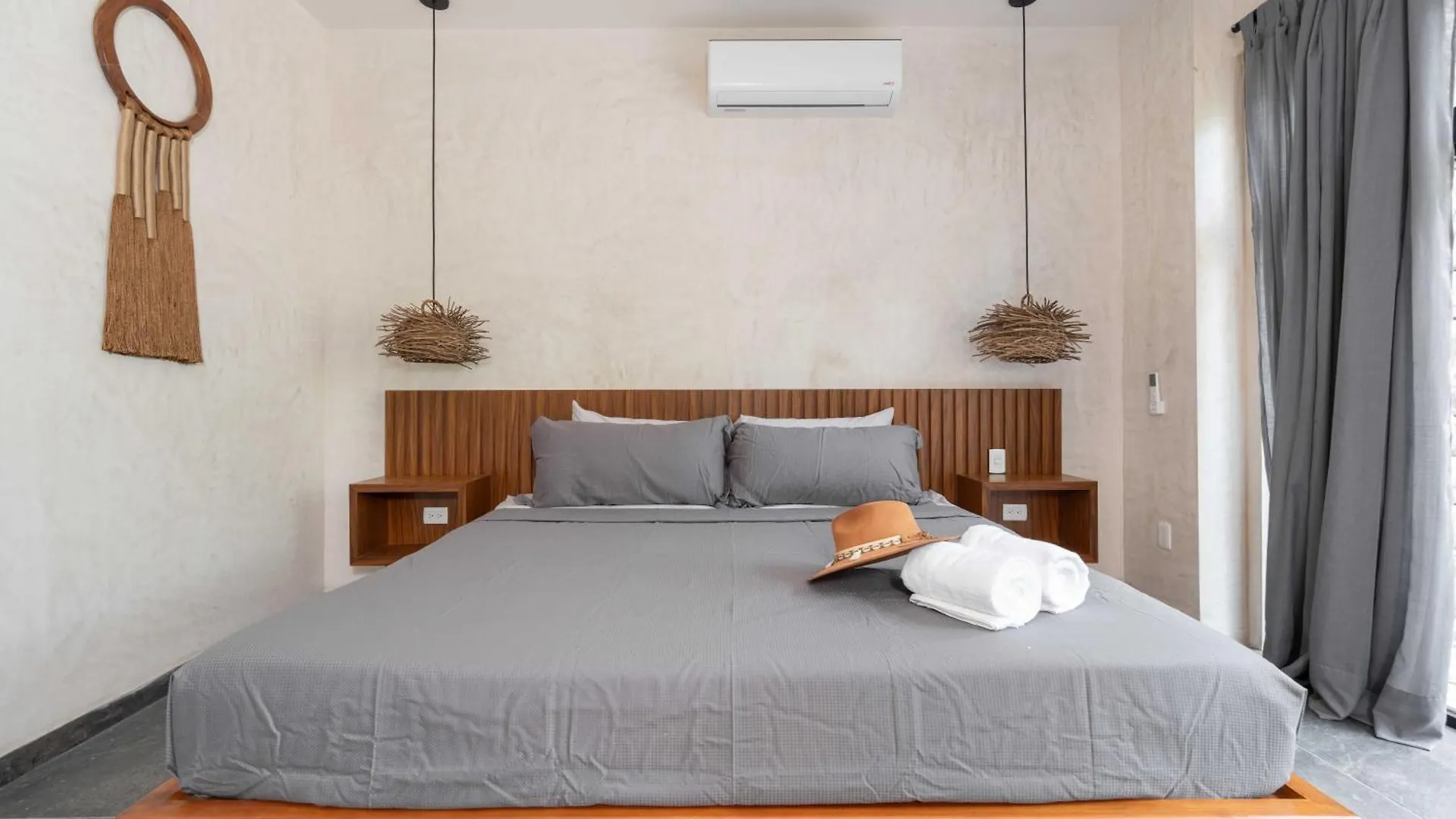 Twelve O'Clock - Luxury Villas Tulum Mexiko